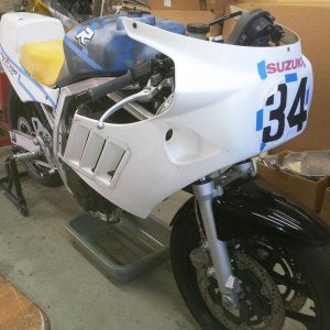 fairing mod 14 Front fairing cut and Airtech vents and scoops installed Yoshimura style Bodywork is not my thing so I sweated this. Suzuki GSX R Motorcycle Forums Gixxer